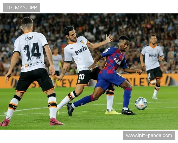 塞维利亚防线告急，三名后卫集体伤缺，特谢拉预计4月20日复出